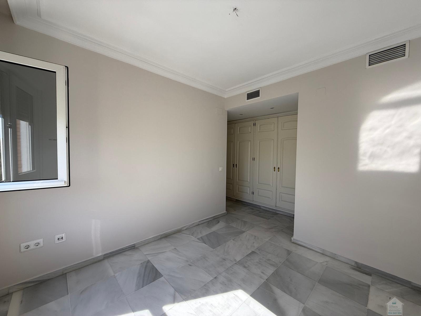 For rent of flat in Sevilla