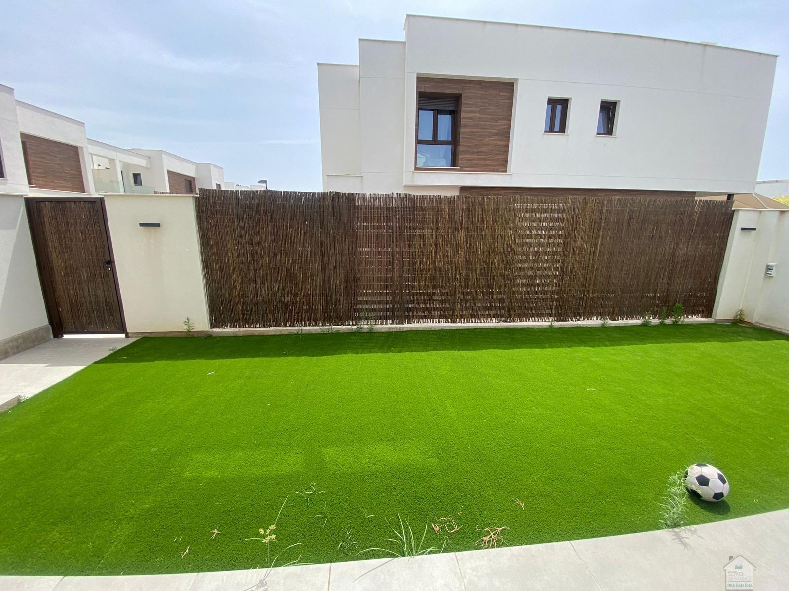 For rent of chalet in Dos Hermanas