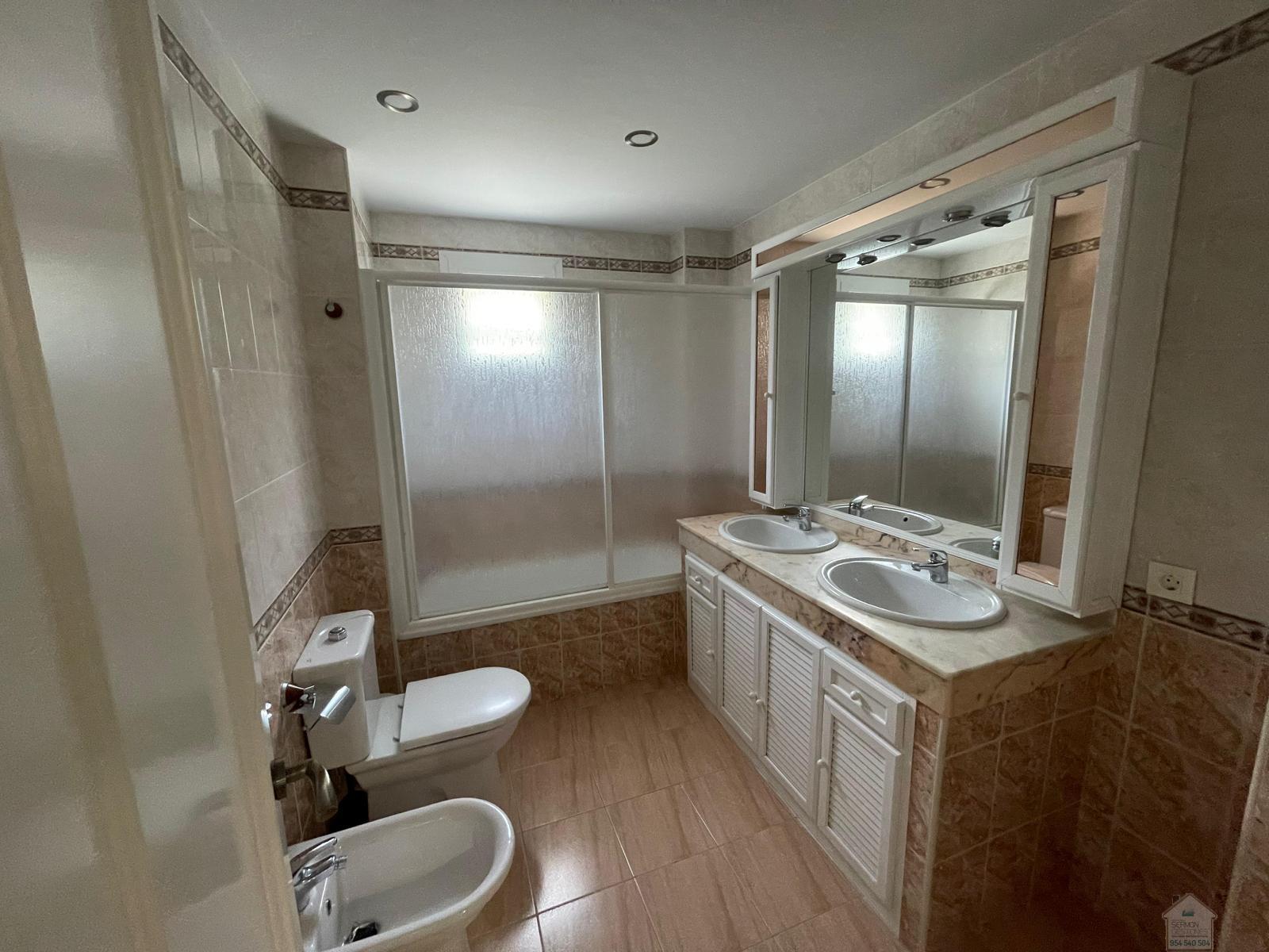 Venta de chalet en Dos Hermanas