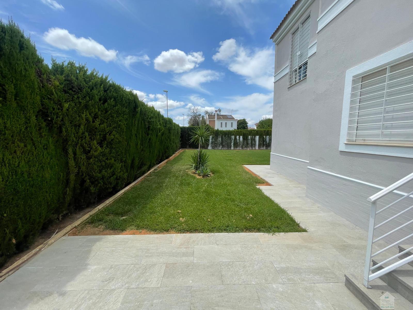 Venta de chalet en Dos Hermanas