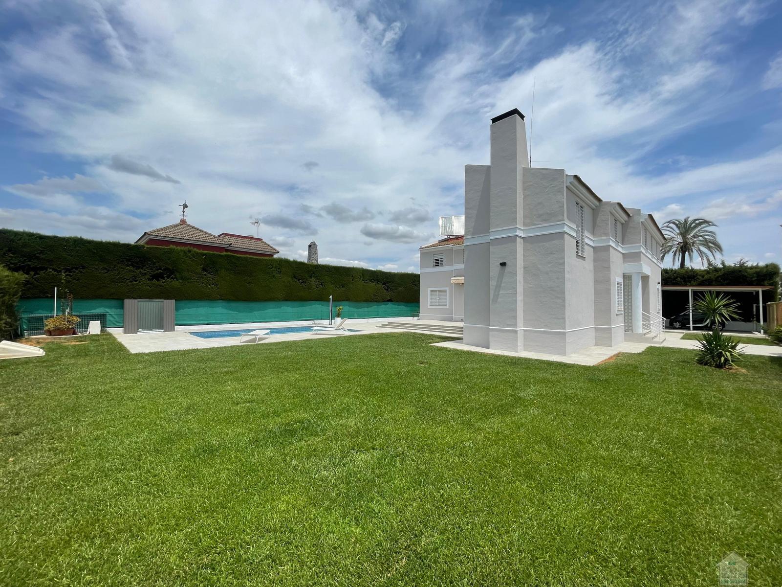 Venta de chalet en Dos Hermanas