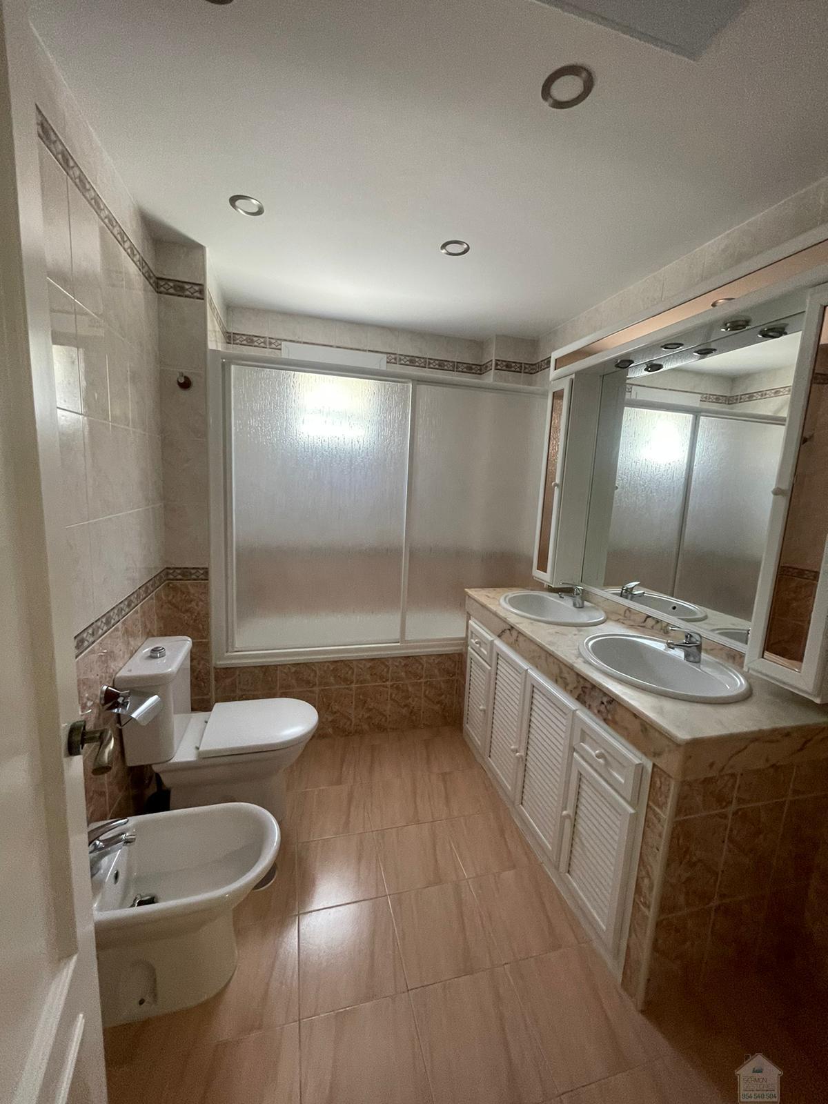 Venta de chalet en Dos Hermanas