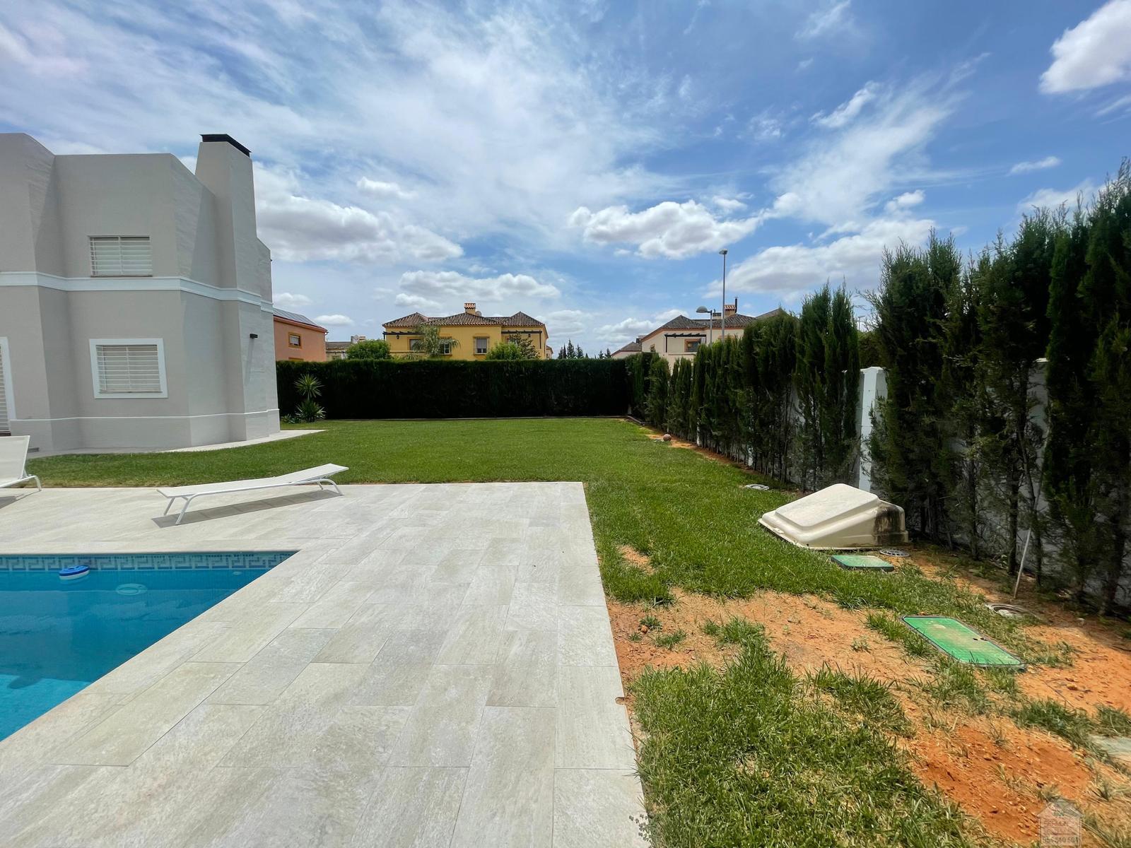 Venta de chalet en Dos Hermanas