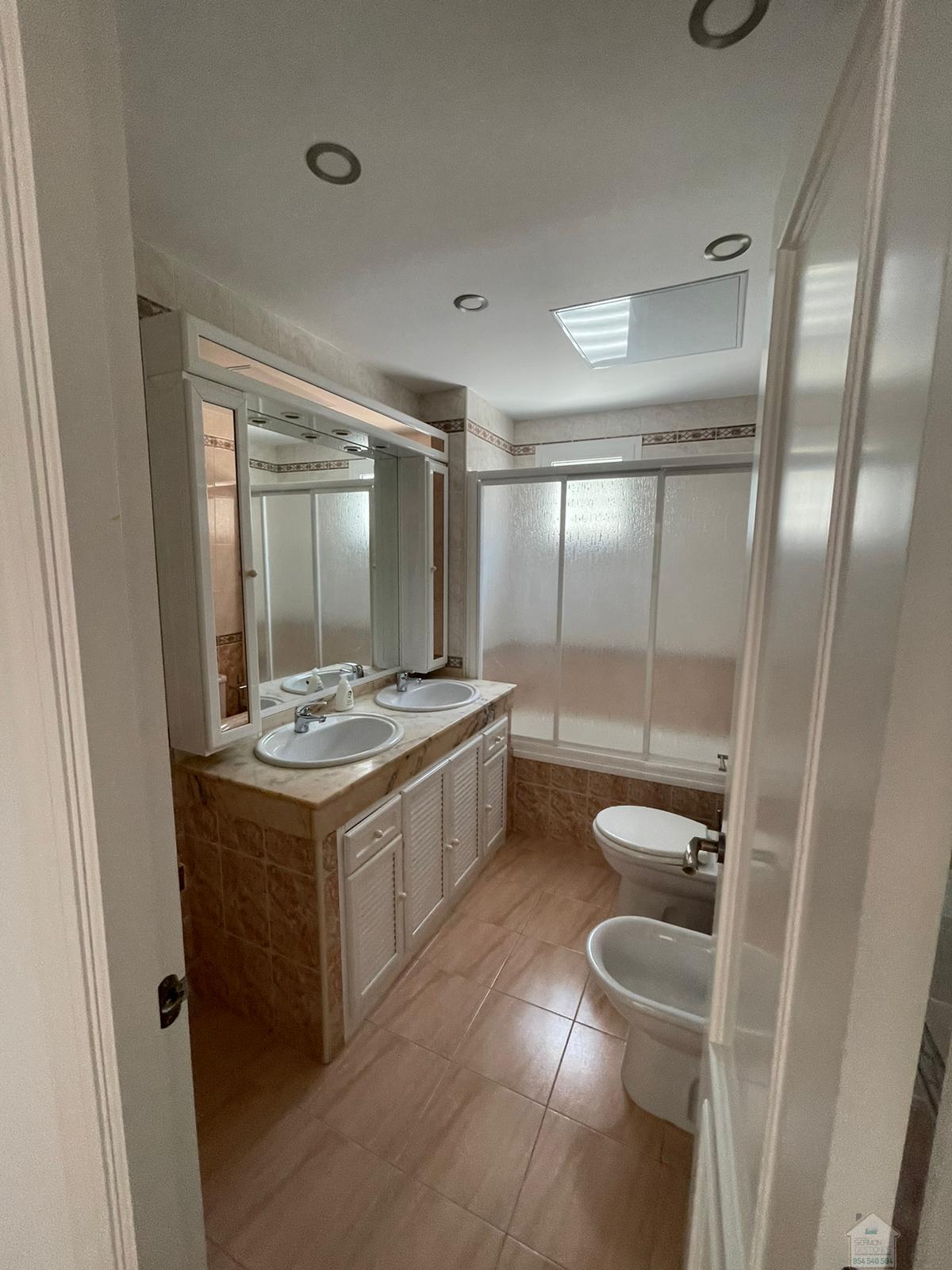 Venta de chalet en Dos Hermanas