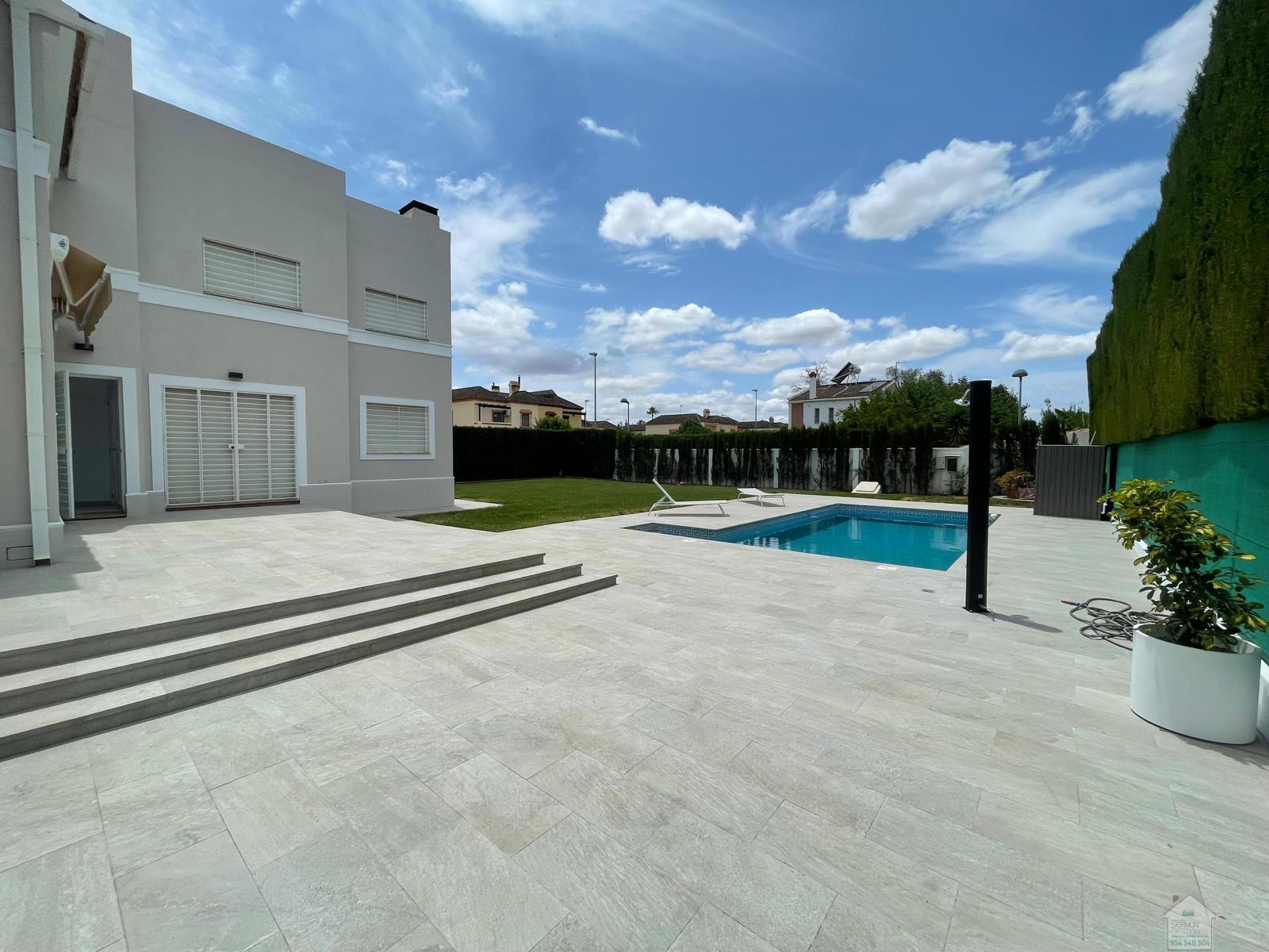 Venta de chalet en Dos Hermanas