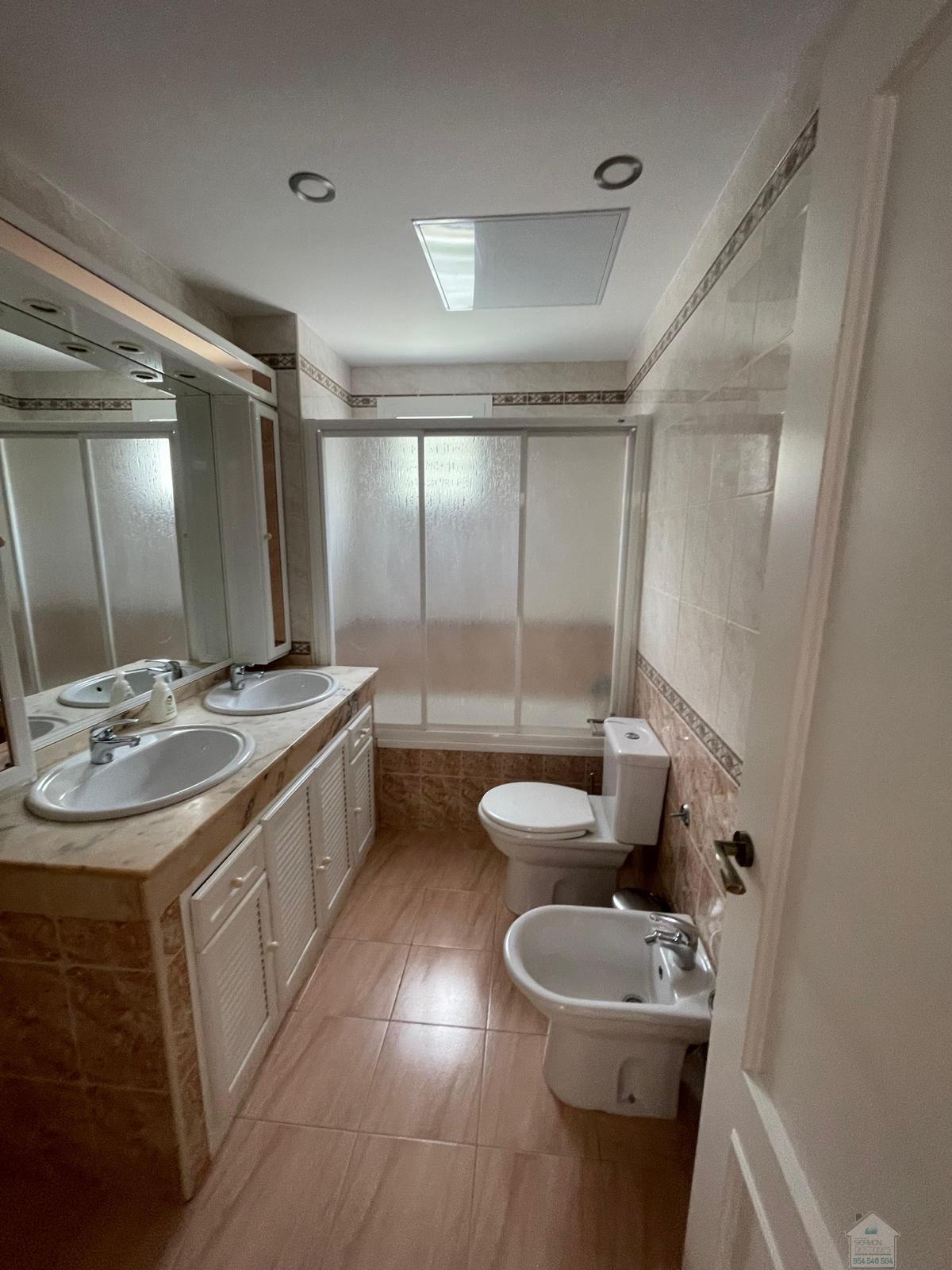 Venta de chalet en Dos Hermanas