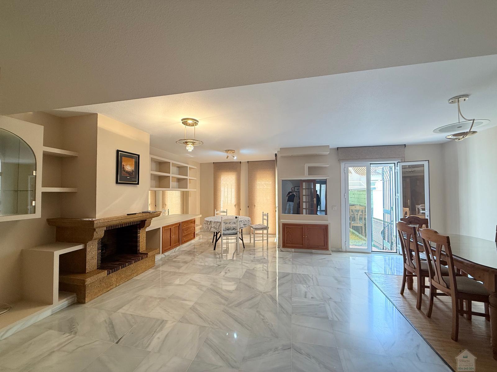 Venta de chalet en Tomares