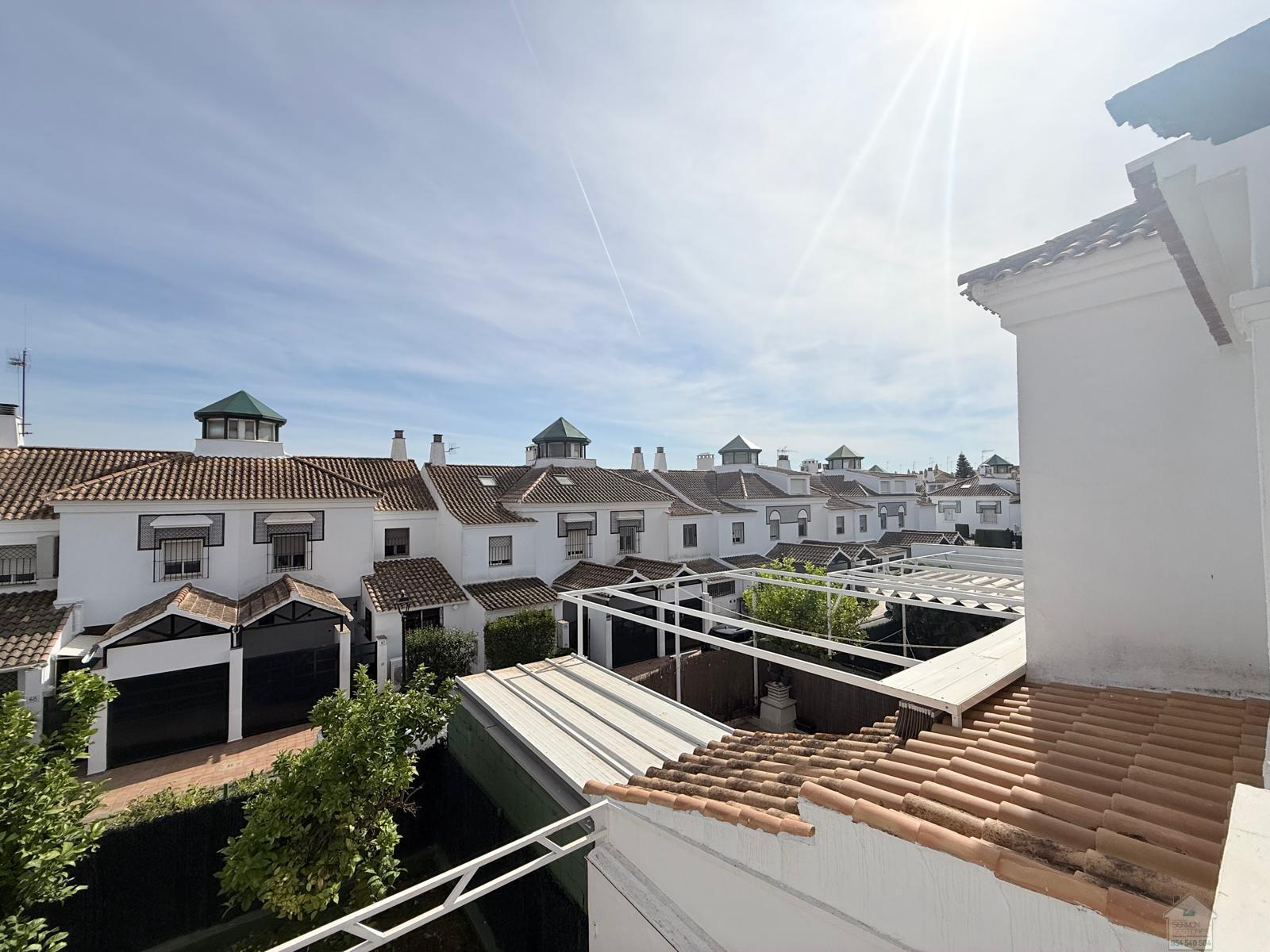Venta de chalet en Tomares