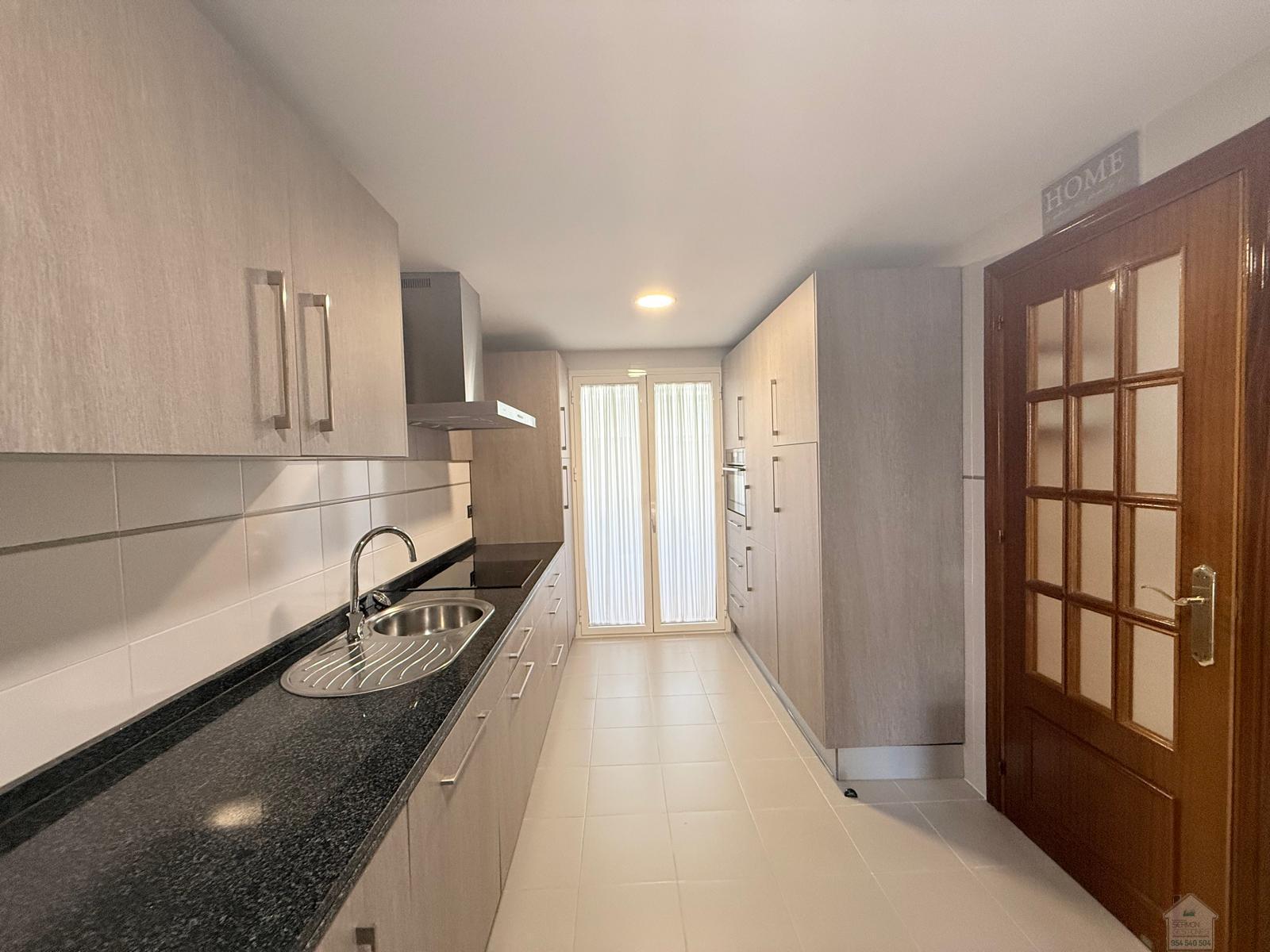 Venta de chalet en Tomares