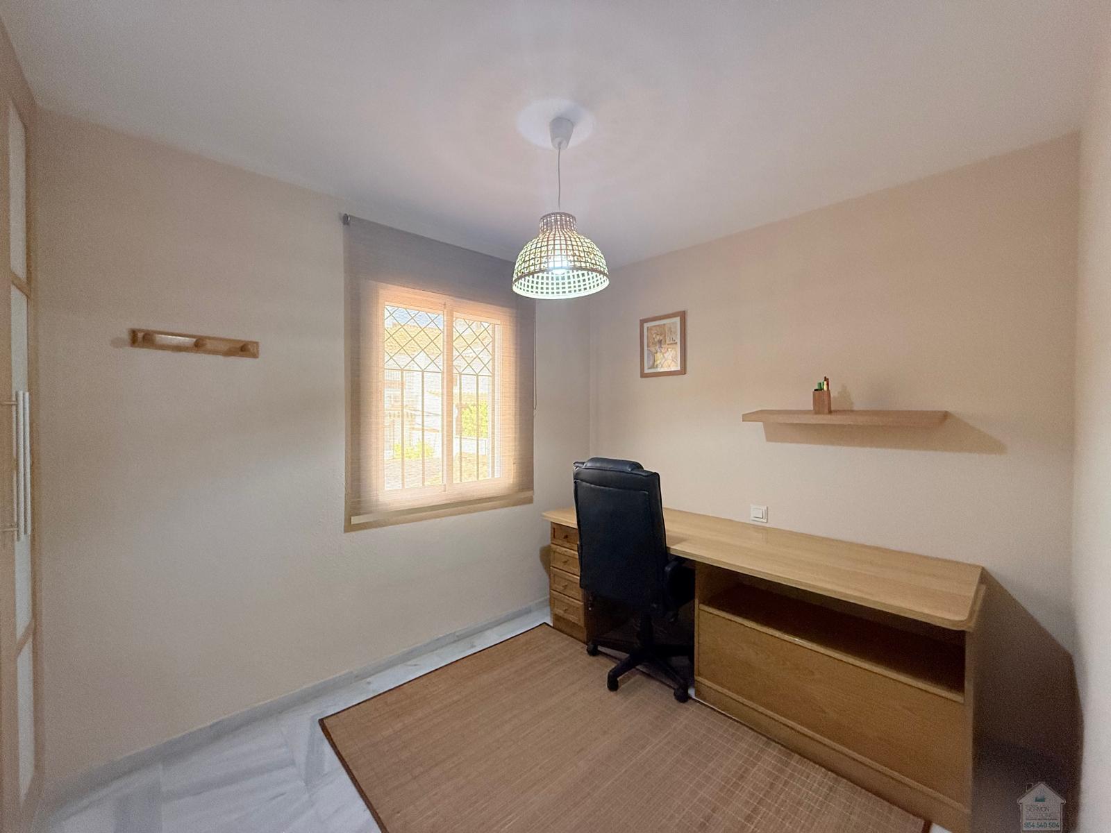 Venta de chalet en Tomares