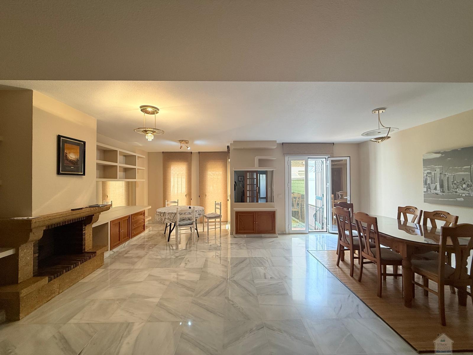 Venta de chalet en Tomares