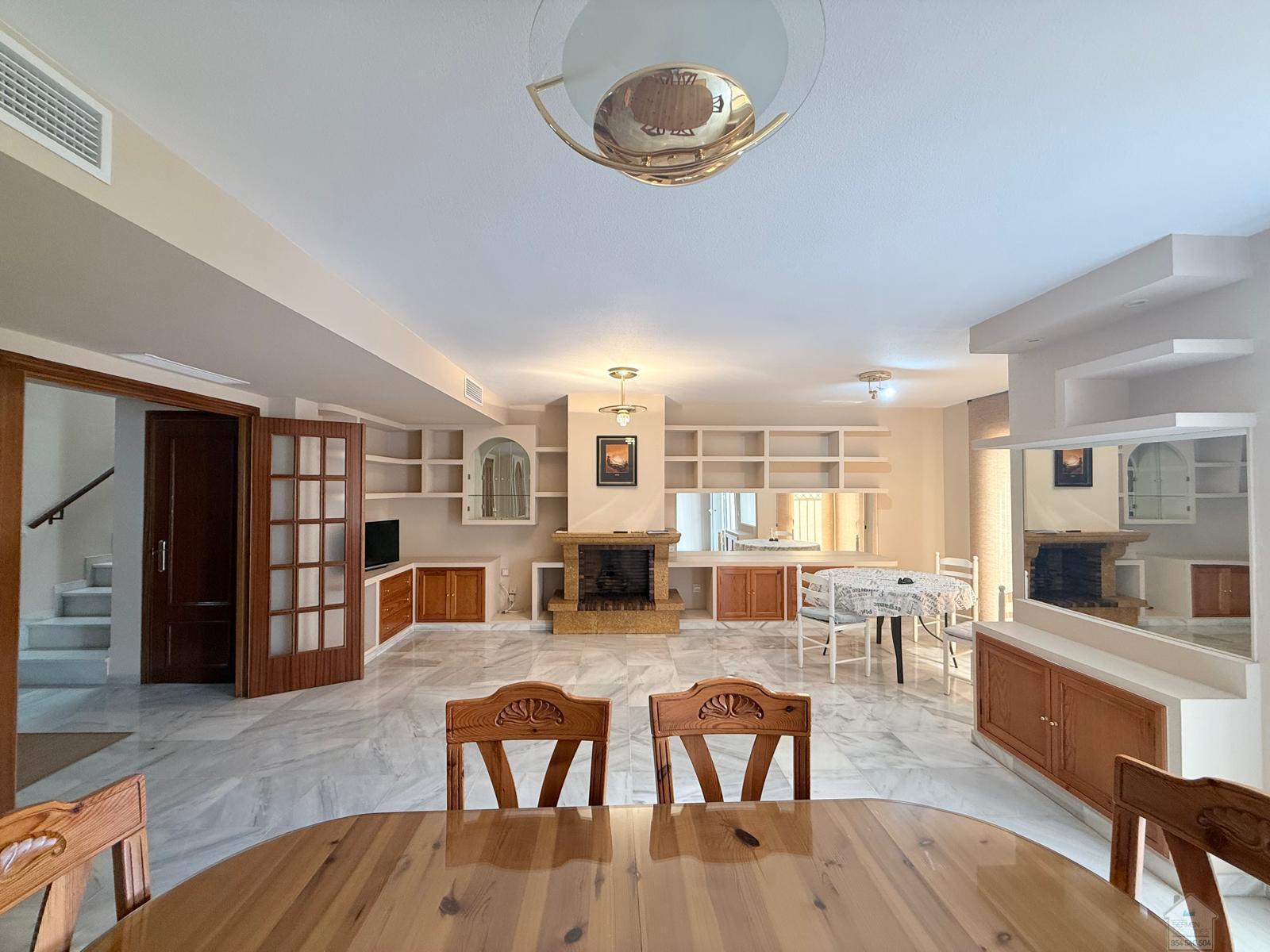 Venta de chalet en Tomares