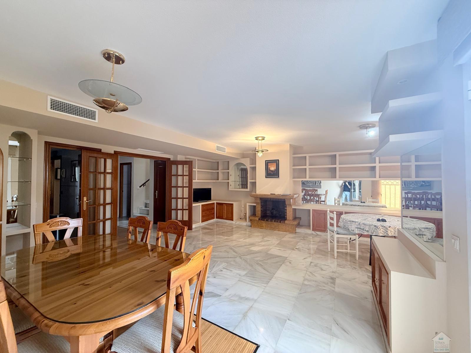 Venta de chalet en Tomares