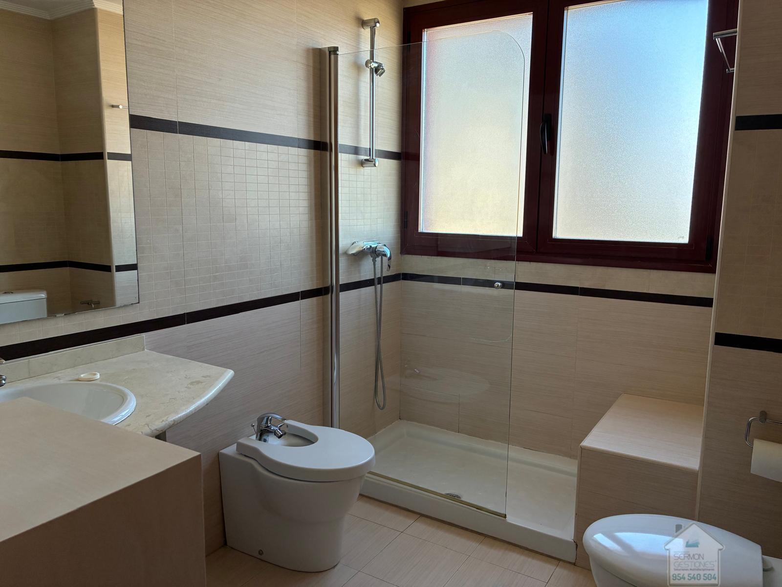 For rent of flat in Sevilla