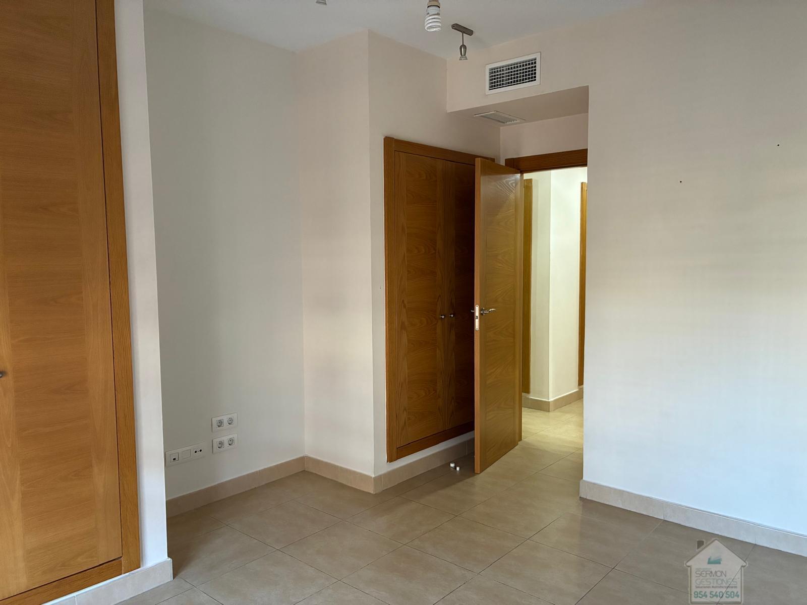 For rent of flat in Sevilla