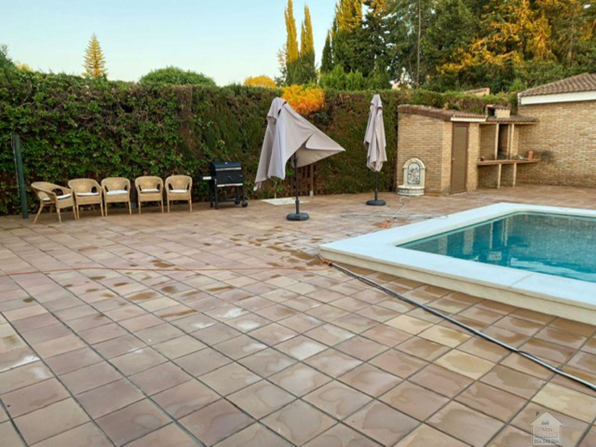 Venta de chalet en Dos Hermanas