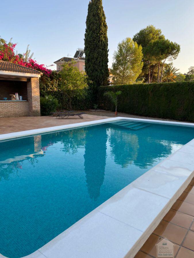 Venta de chalet en Dos Hermanas