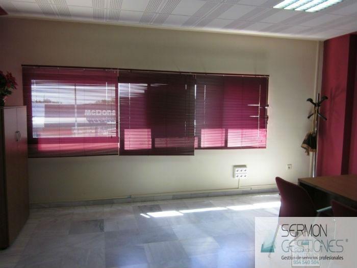 For sale of office in Mairena del Aljarafe