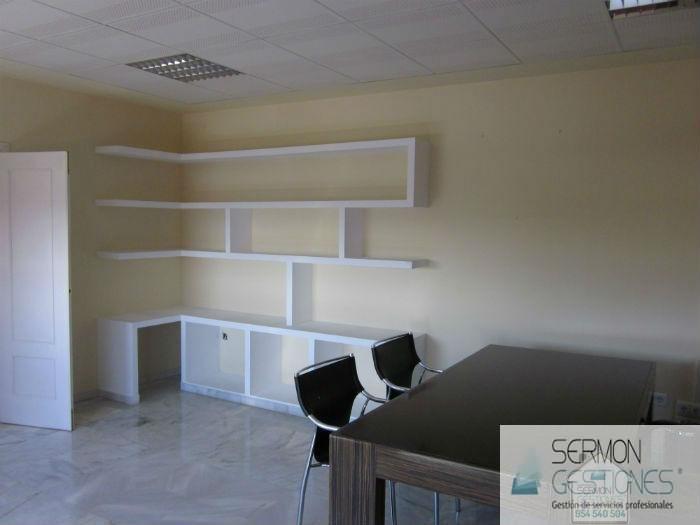 For sale of office in Mairena del Aljarafe