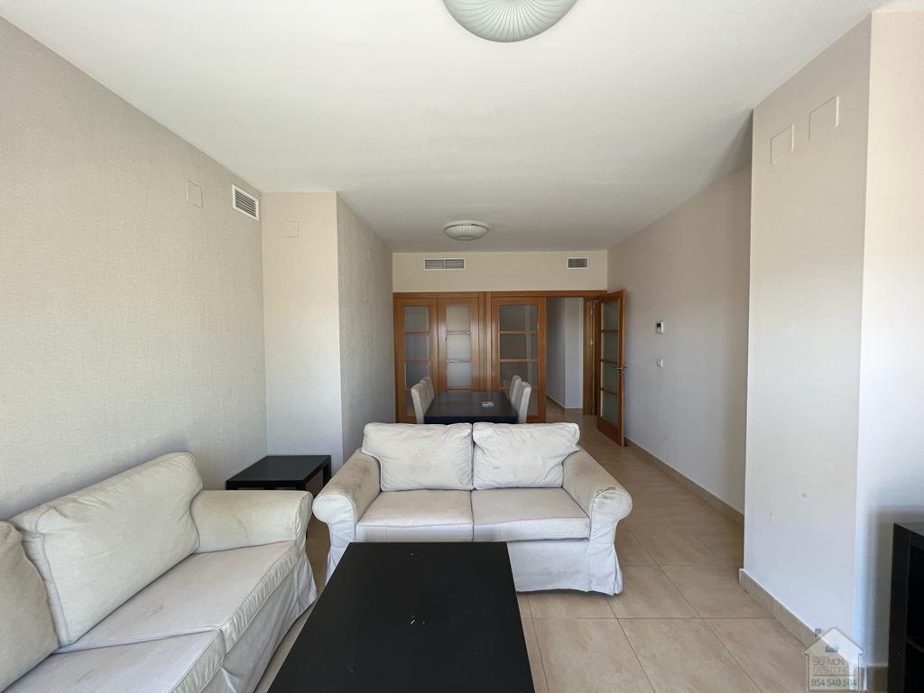 For sale of penthouse in Sevilla