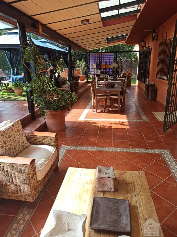 For sale of chalet in Mairena del Aljarafe