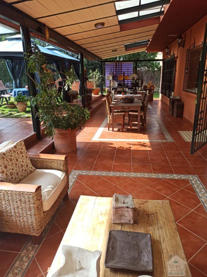 For sale of chalet in Mairena del Aljarafe