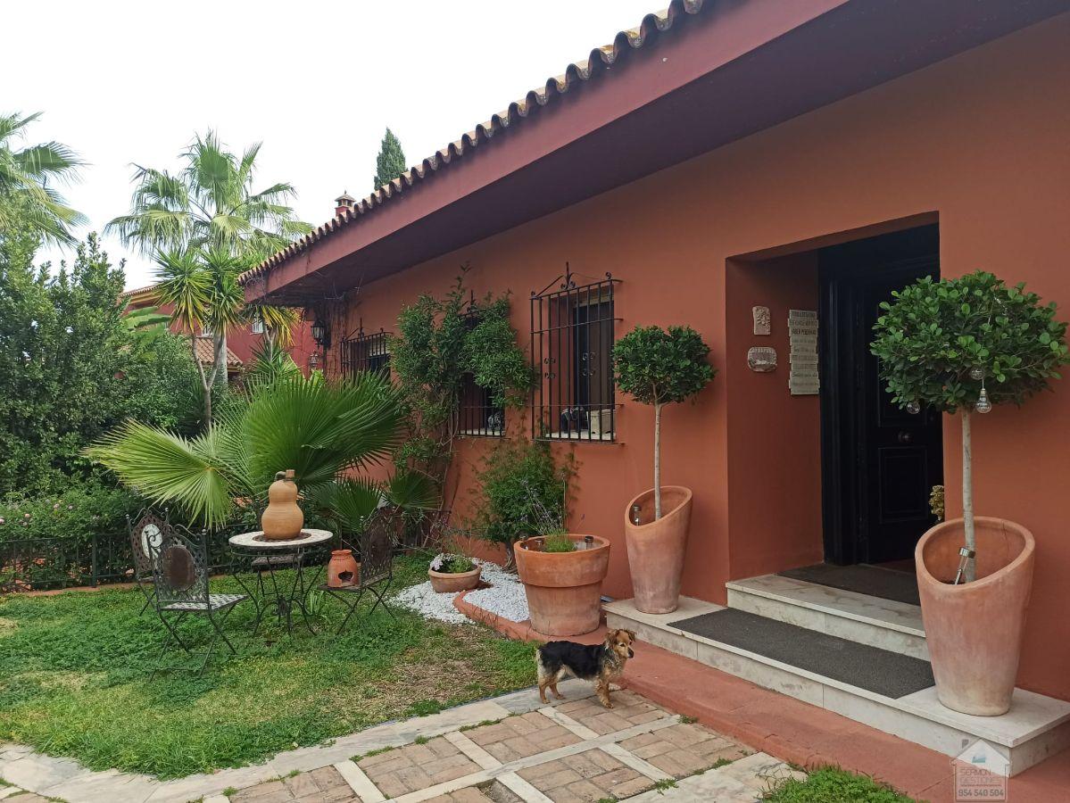 For sale of chalet in Mairena del Aljarafe