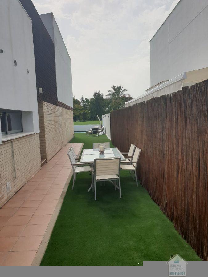 For rent of chalet in Alcalá de Guadaíra