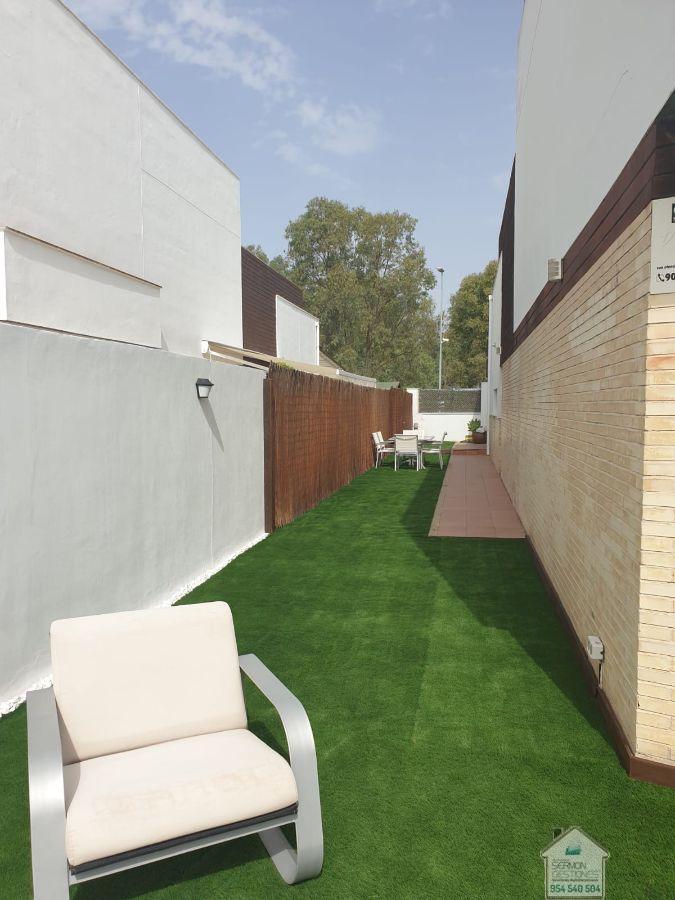 For rent of chalet in Alcalá de Guadaíra