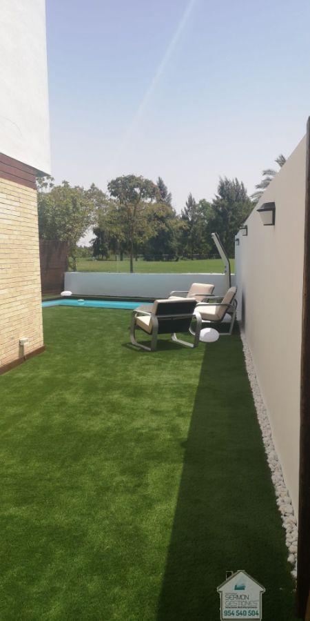 For rent of chalet in Alcalá de Guadaíra