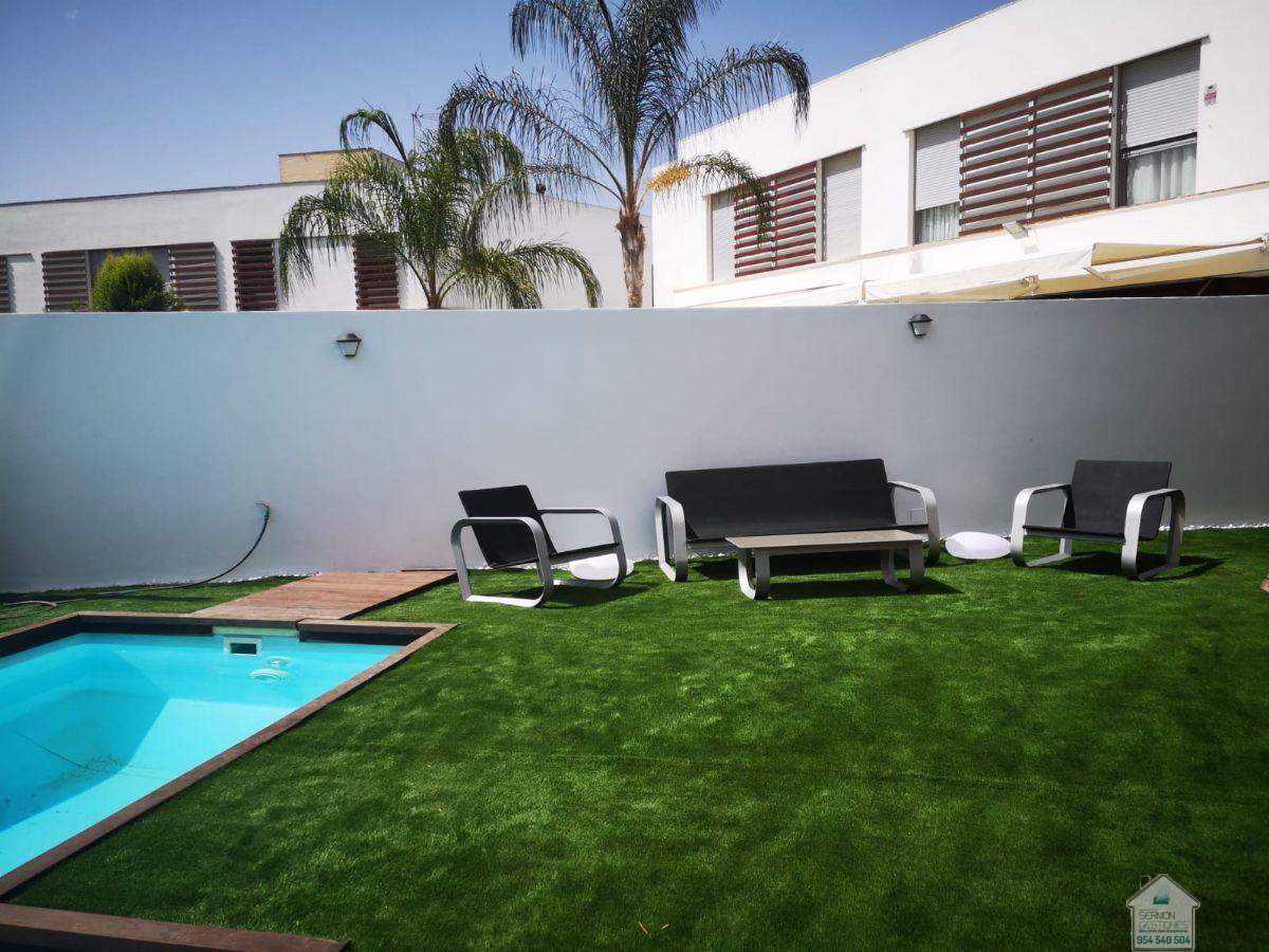 For rent of chalet in Alcalá de Guadaíra