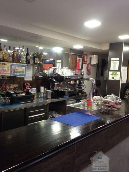 Venta de local comercial en Castilleja de la Cuesta