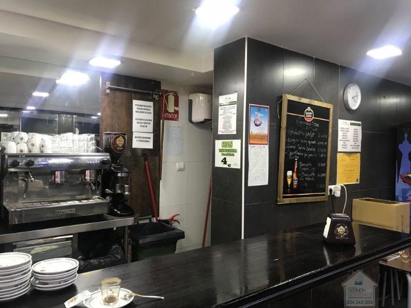 Venta de local comercial en Castilleja de la Cuesta