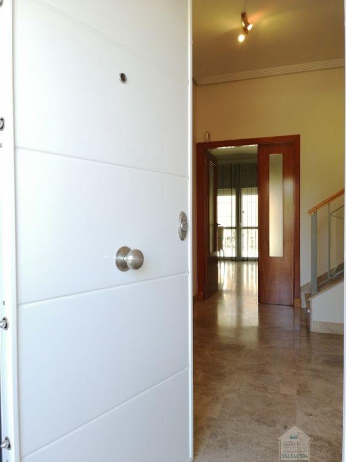 For rent of chalet in Dos Hermanas