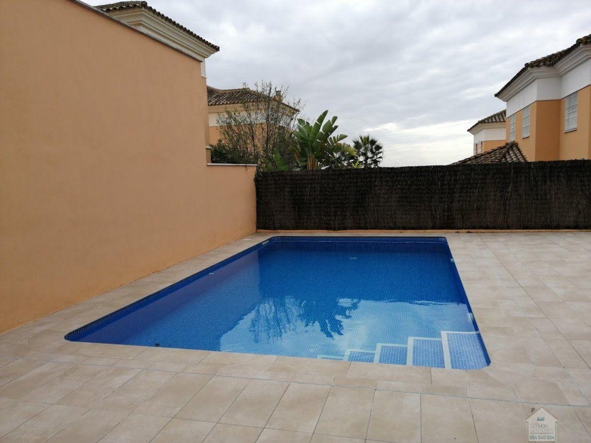For rent of chalet in Dos Hermanas