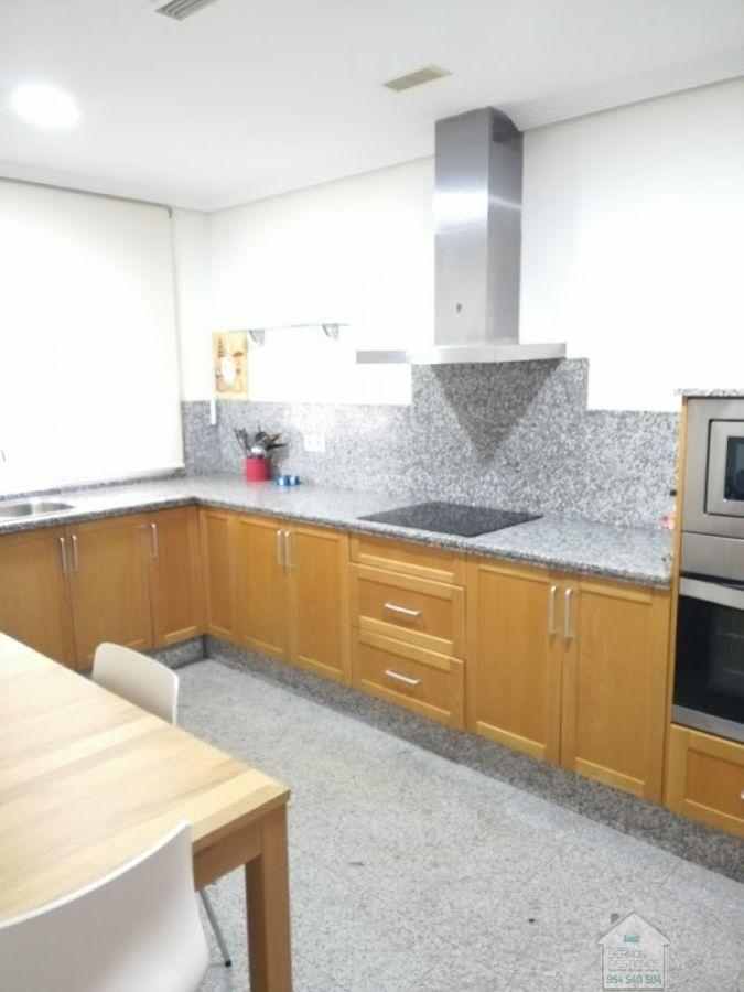 For rent of chalet in Dos Hermanas
