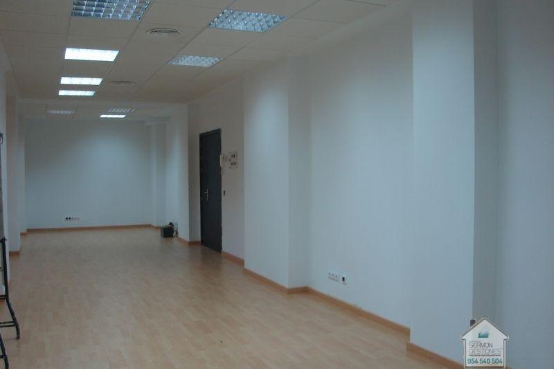 For rent of office in Sevilla