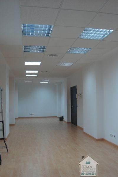 For rent of office in Sevilla