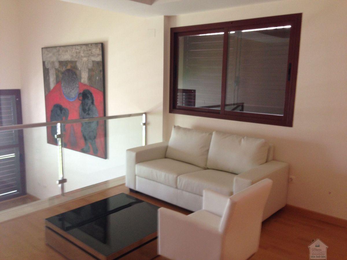 For rent of chalet in Dos Hermanas