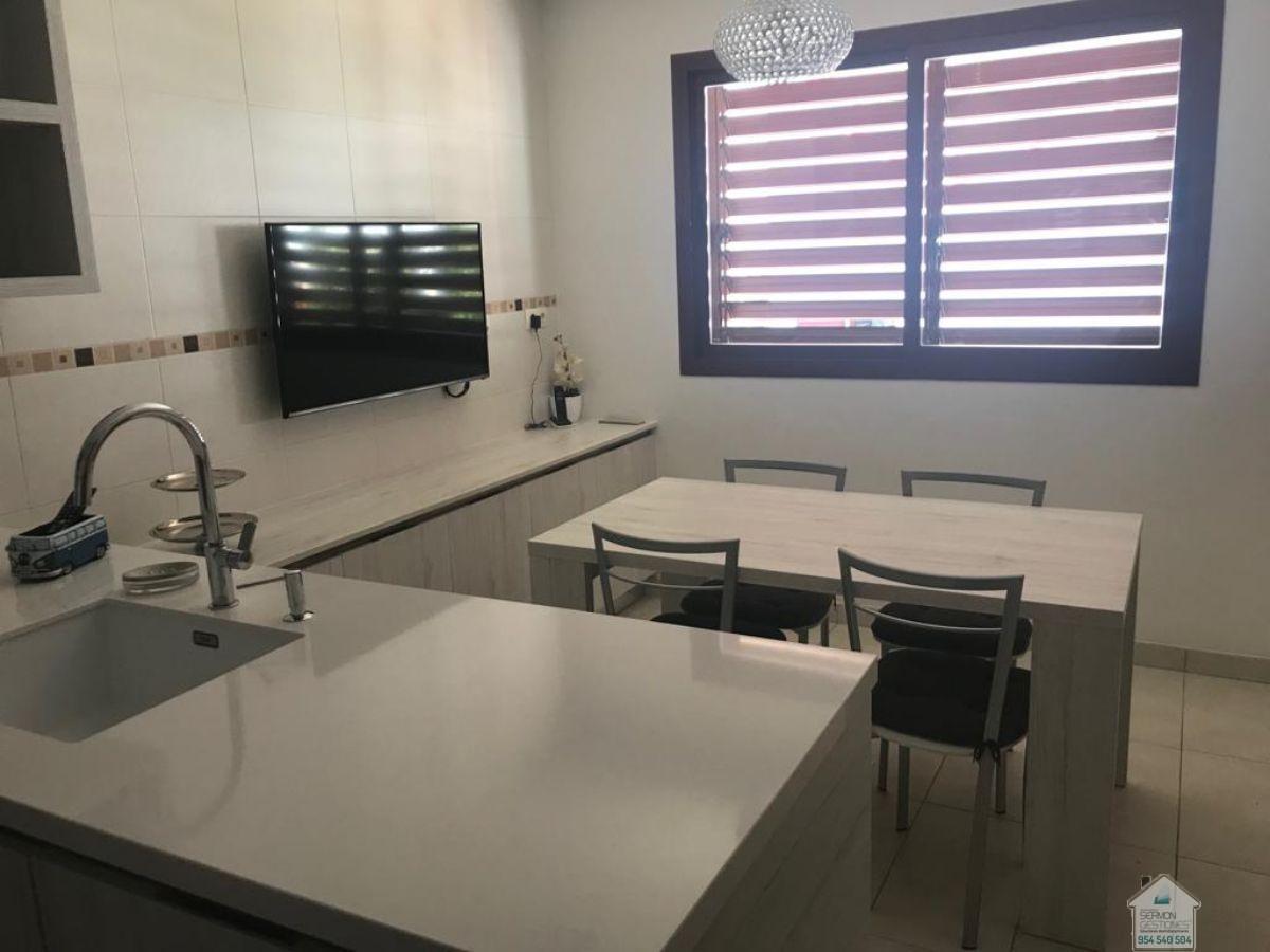 For rent of chalet in Dos Hermanas