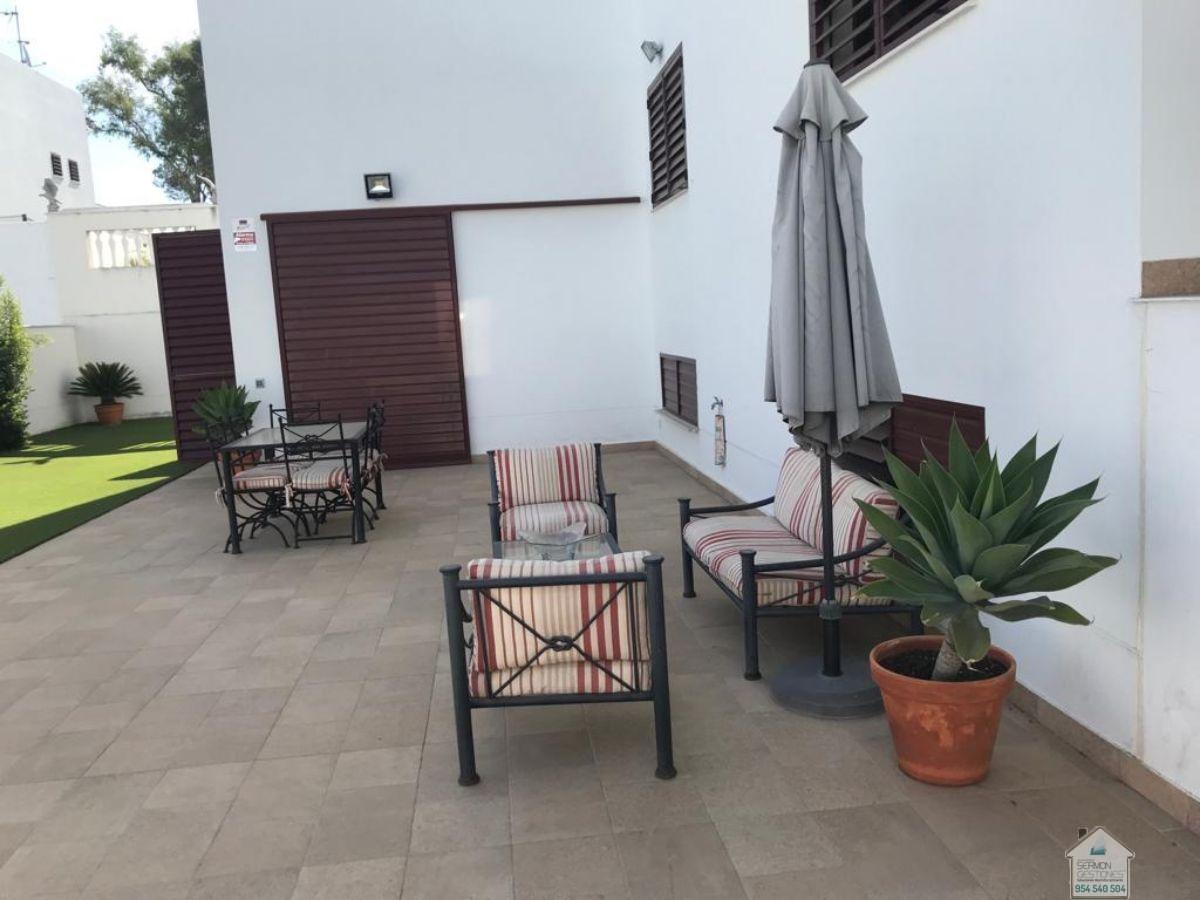 For rent of chalet in Dos Hermanas