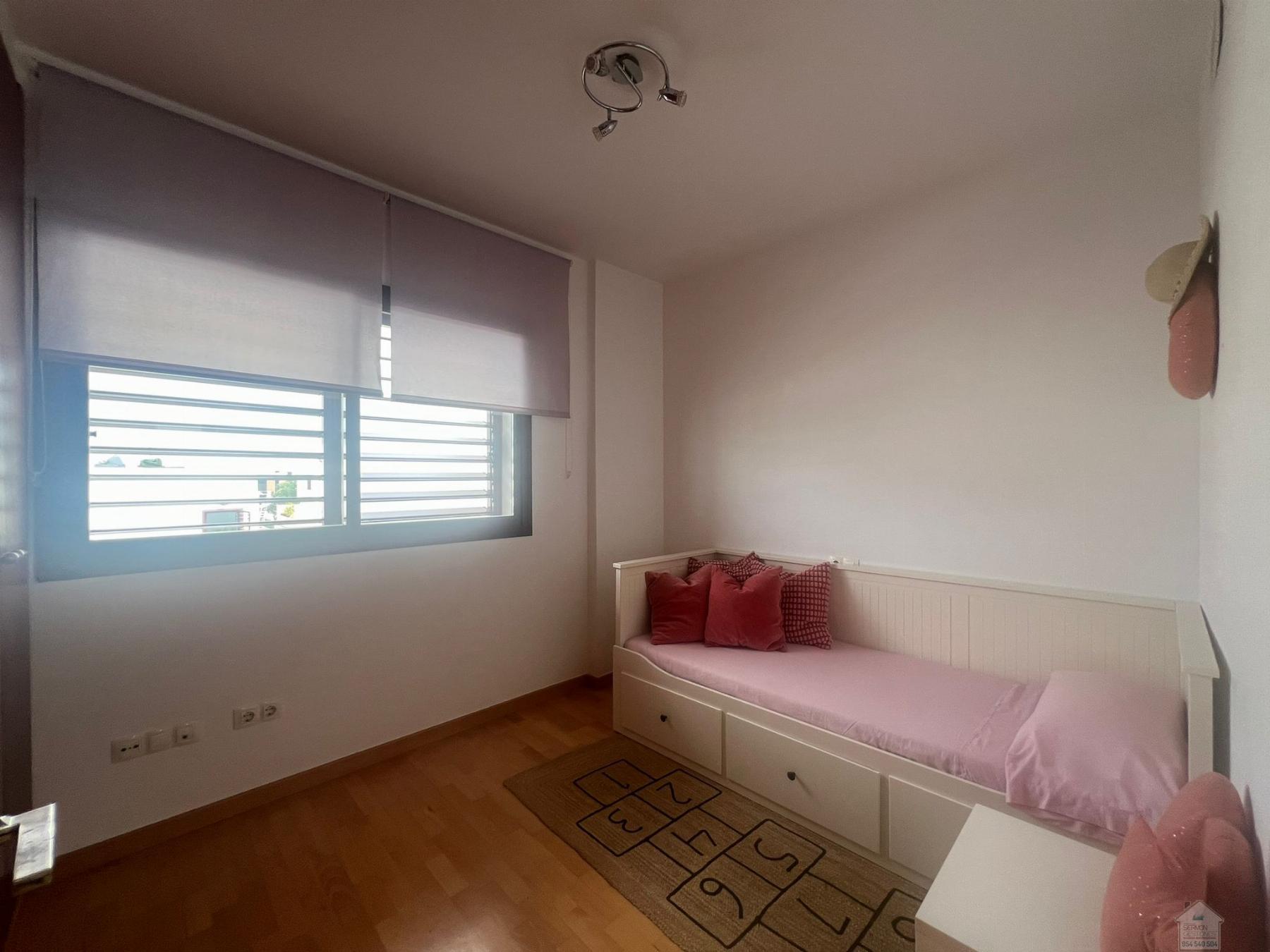 For rent of chalet in Dos Hermanas