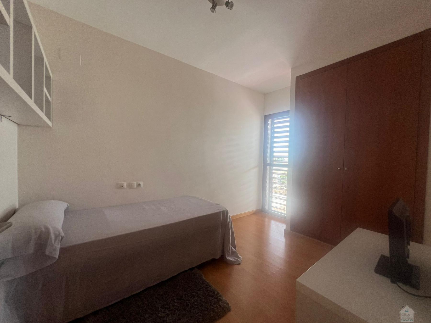 For rent of chalet in Dos Hermanas