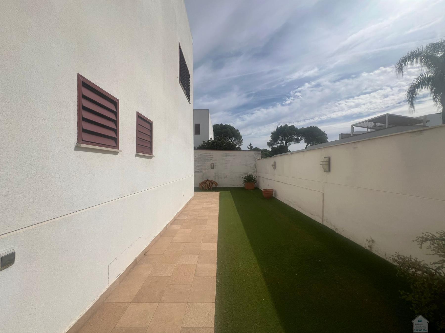 For rent of chalet in Dos Hermanas