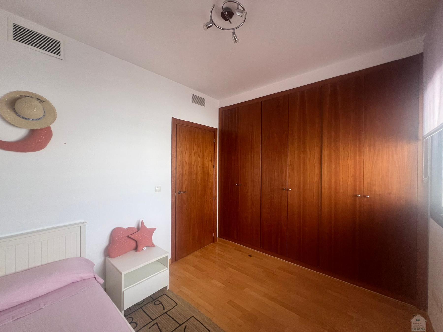For rent of chalet in Dos Hermanas