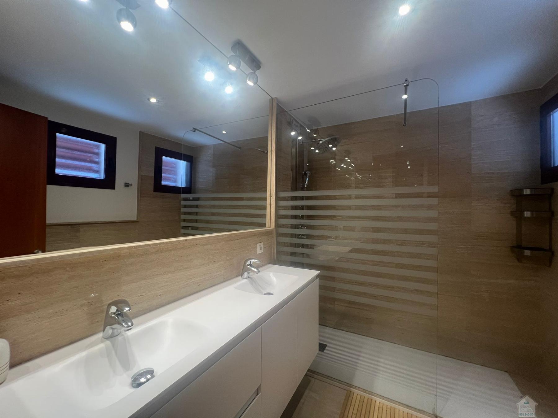For rent of chalet in Dos Hermanas