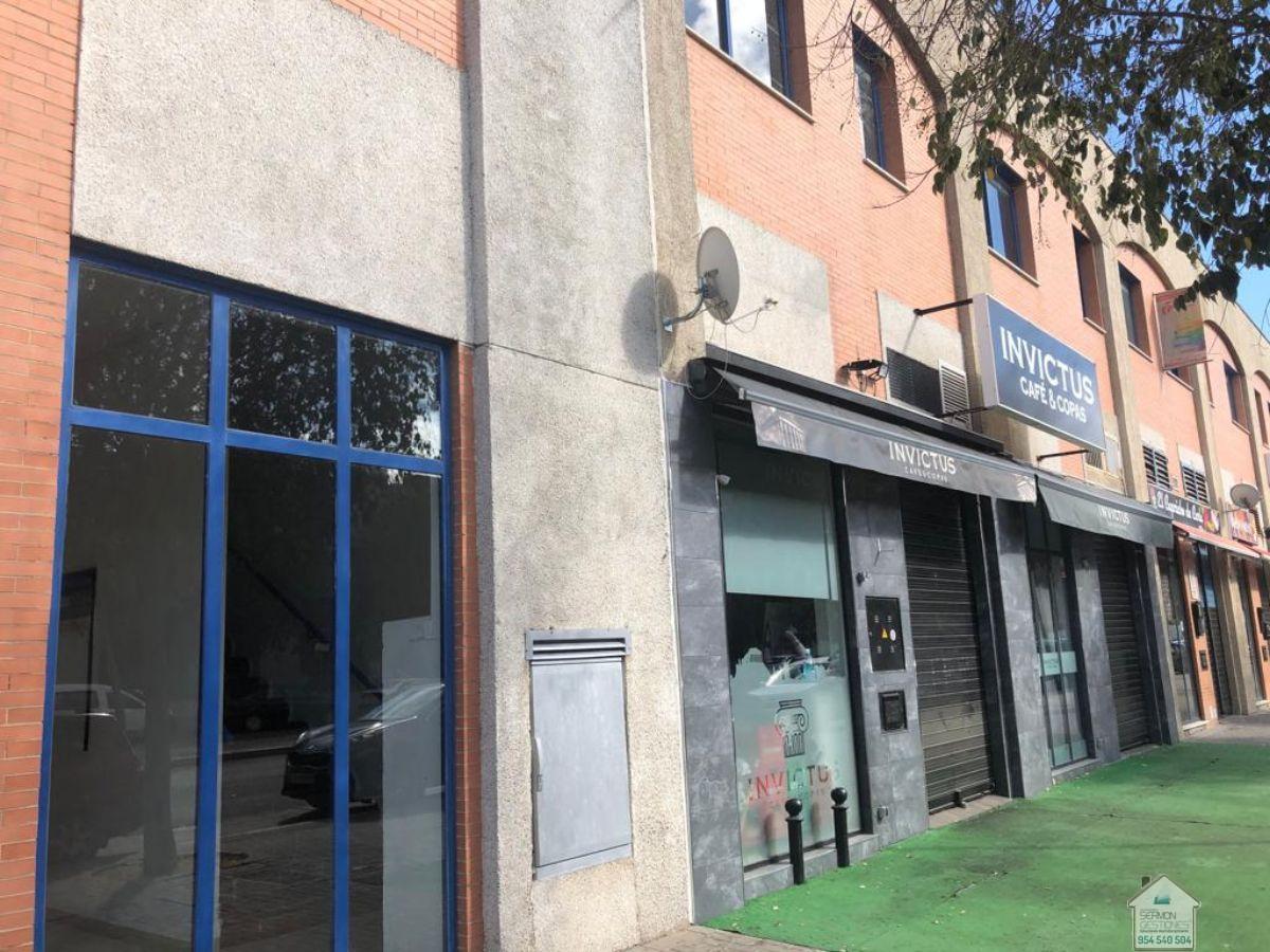 For sale of office in Sevilla