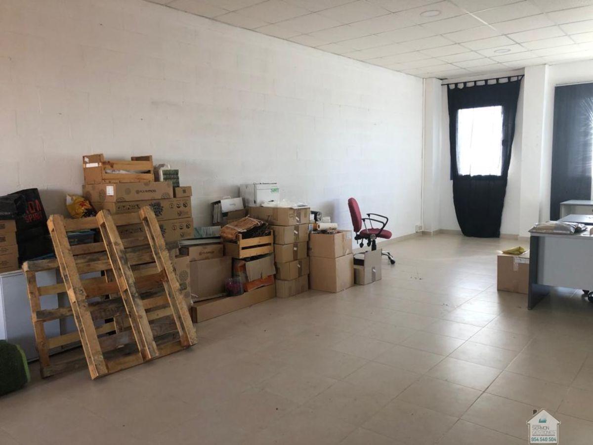 For sale of office in Sevilla