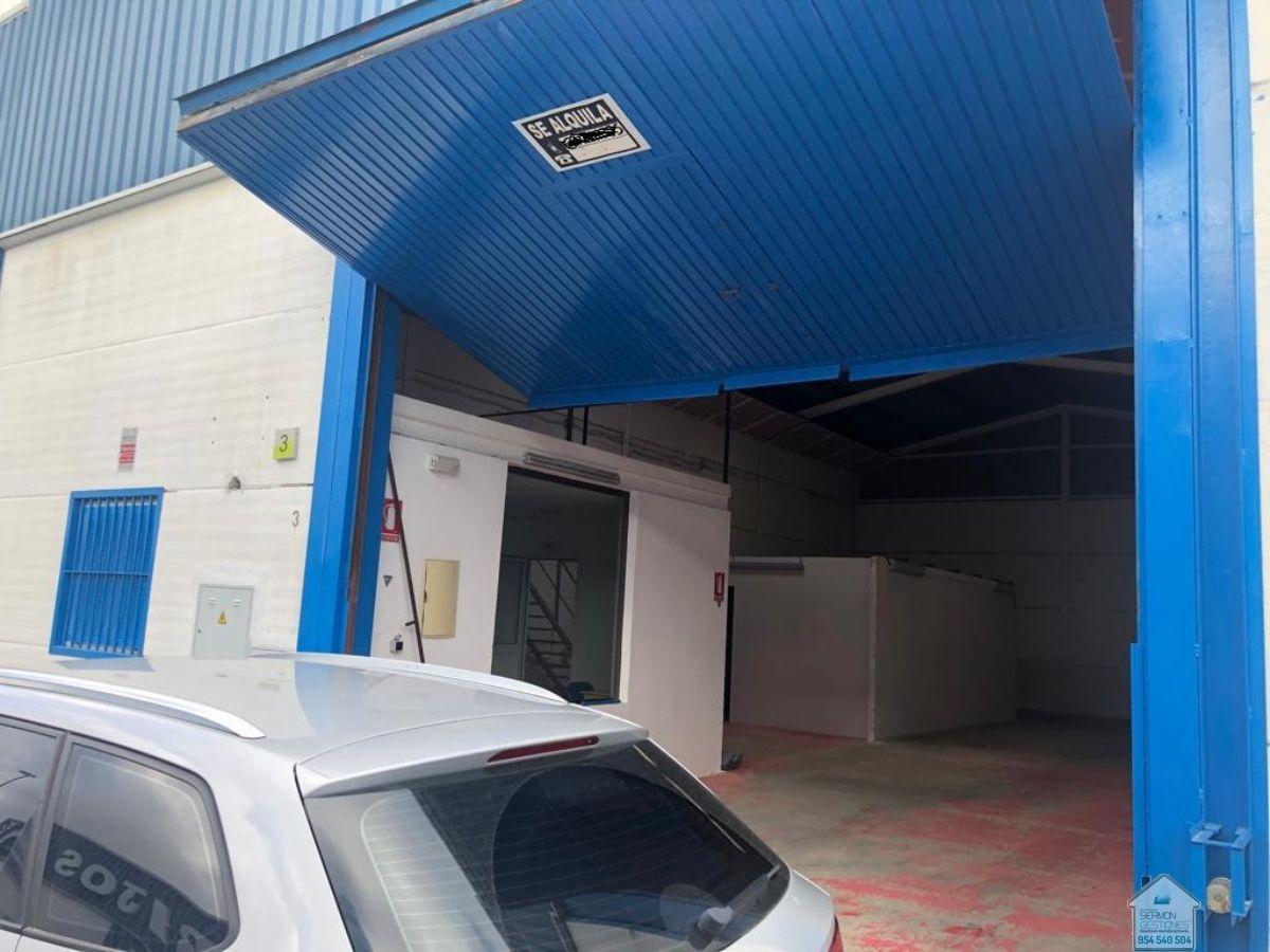 Venta de nave industrial en Valencina de la Concepción