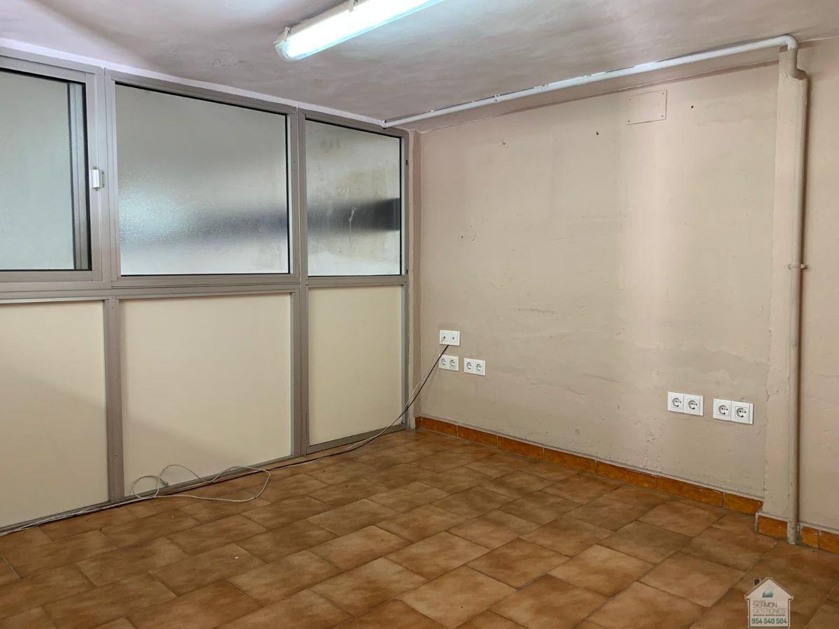 For sale of commercial in Sevilla